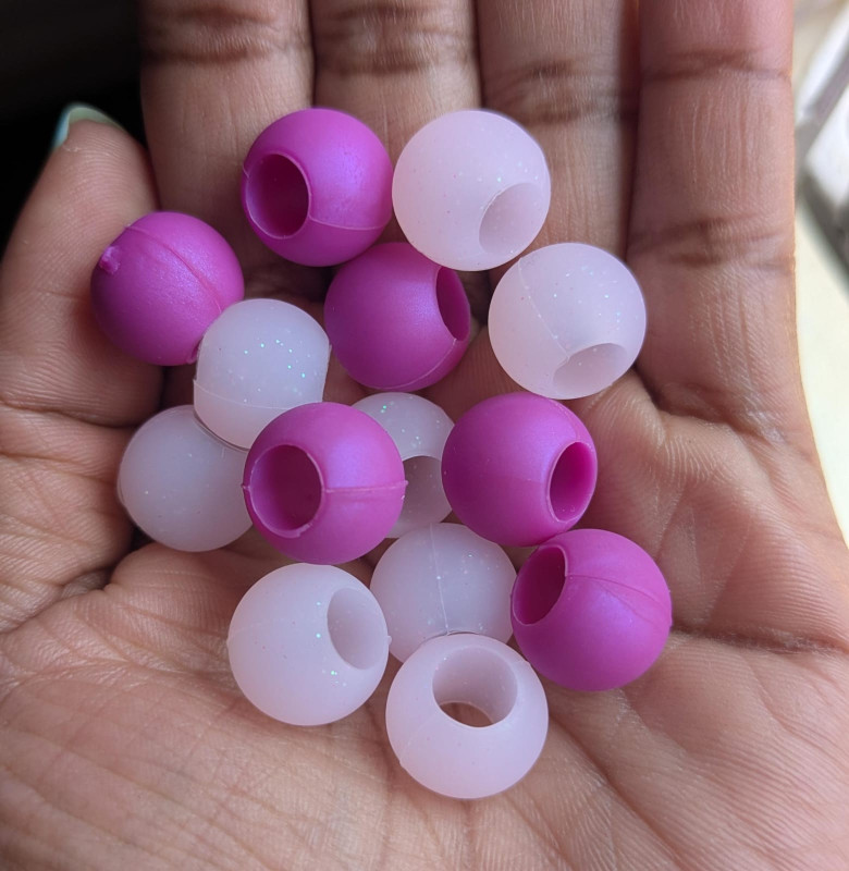 12 Dark Pink and 12 Glitter Pink beads